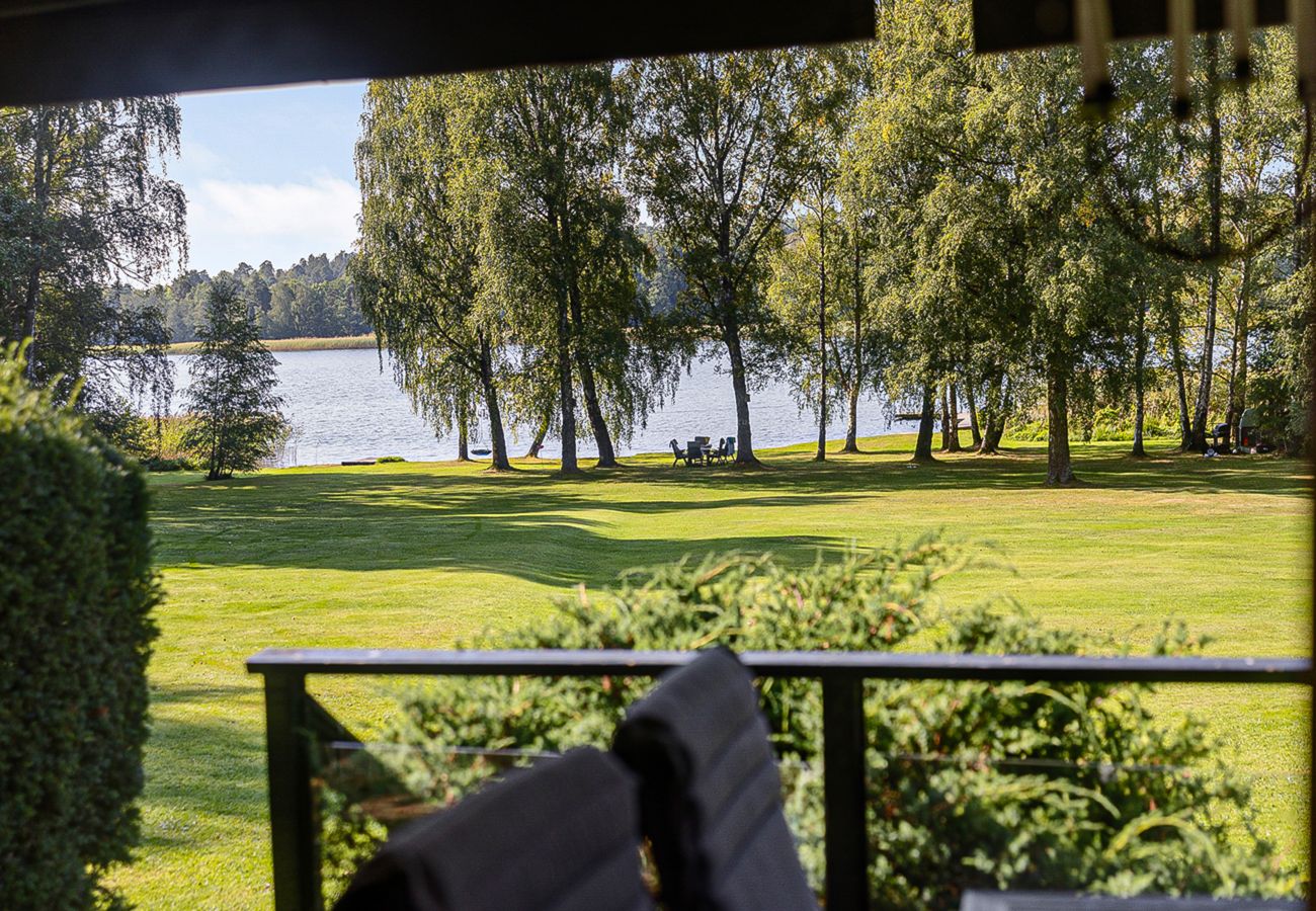Villa in Bro - Dream location with lake view near BroHof-Golf