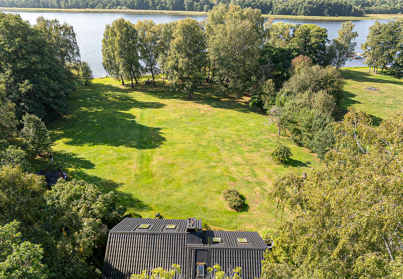 Villa in Bro - Dream location with lake view near BroHof-Golf