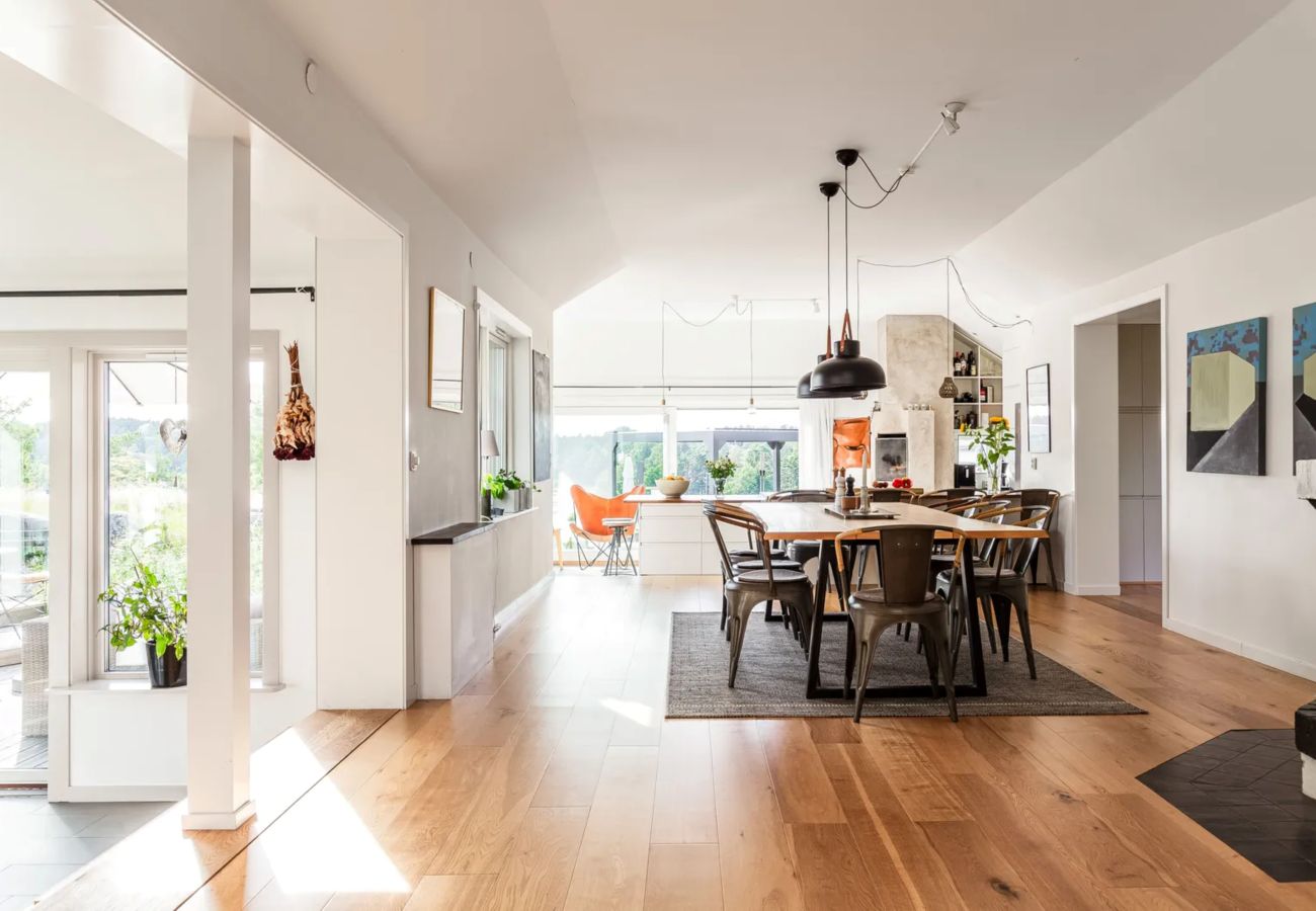 Villa in Värmdö - Dream stay – seafront villa & padel court