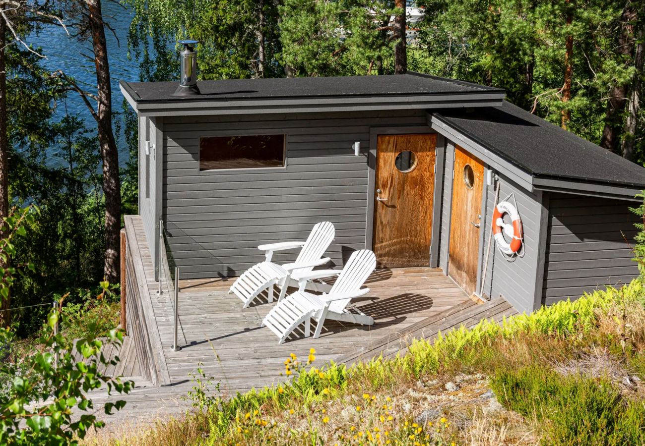 Villa in Värmdö - Dream stay – seafront villa & padel court
