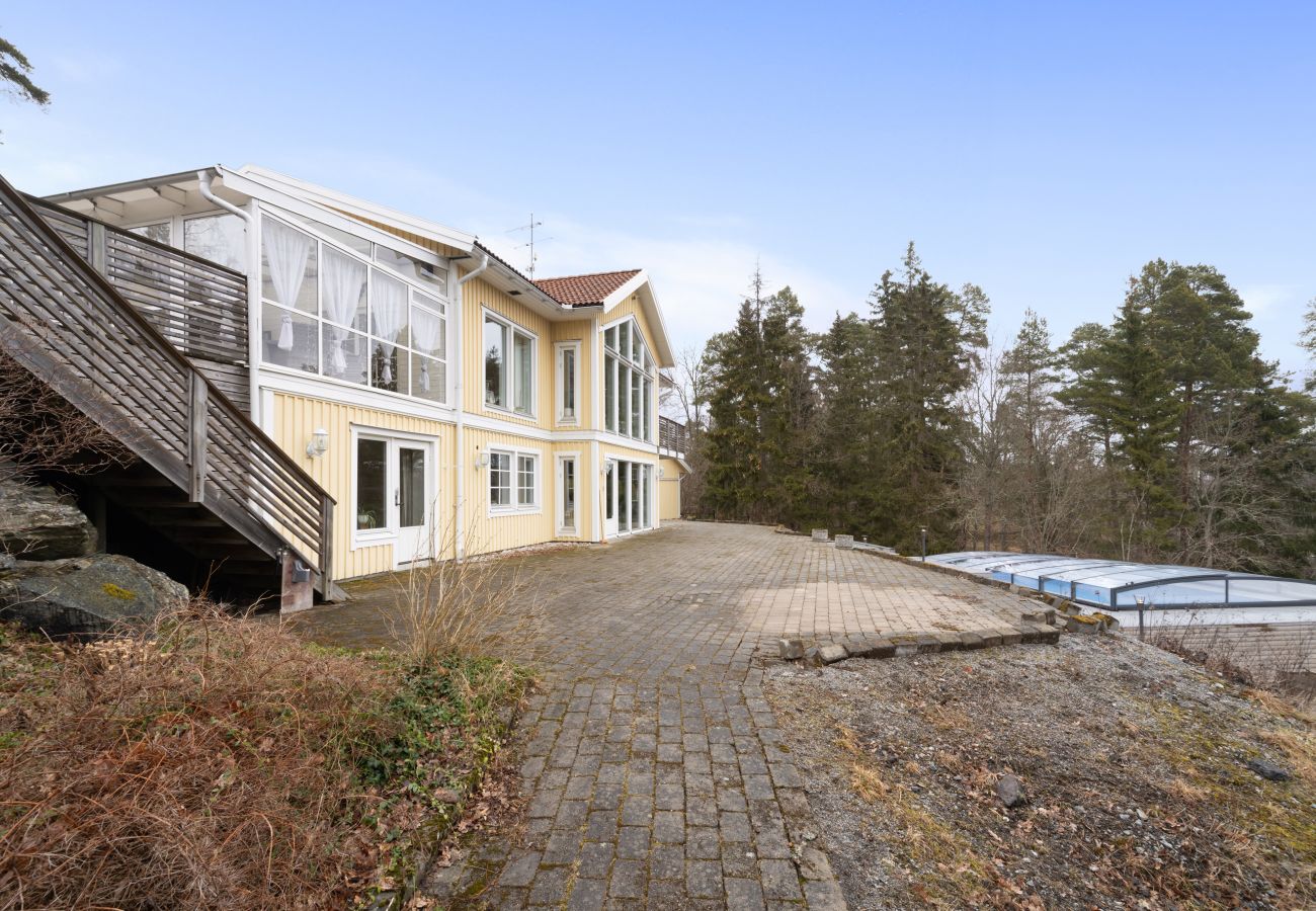 Villa in Tyresö - Fantastic villa with extra everything