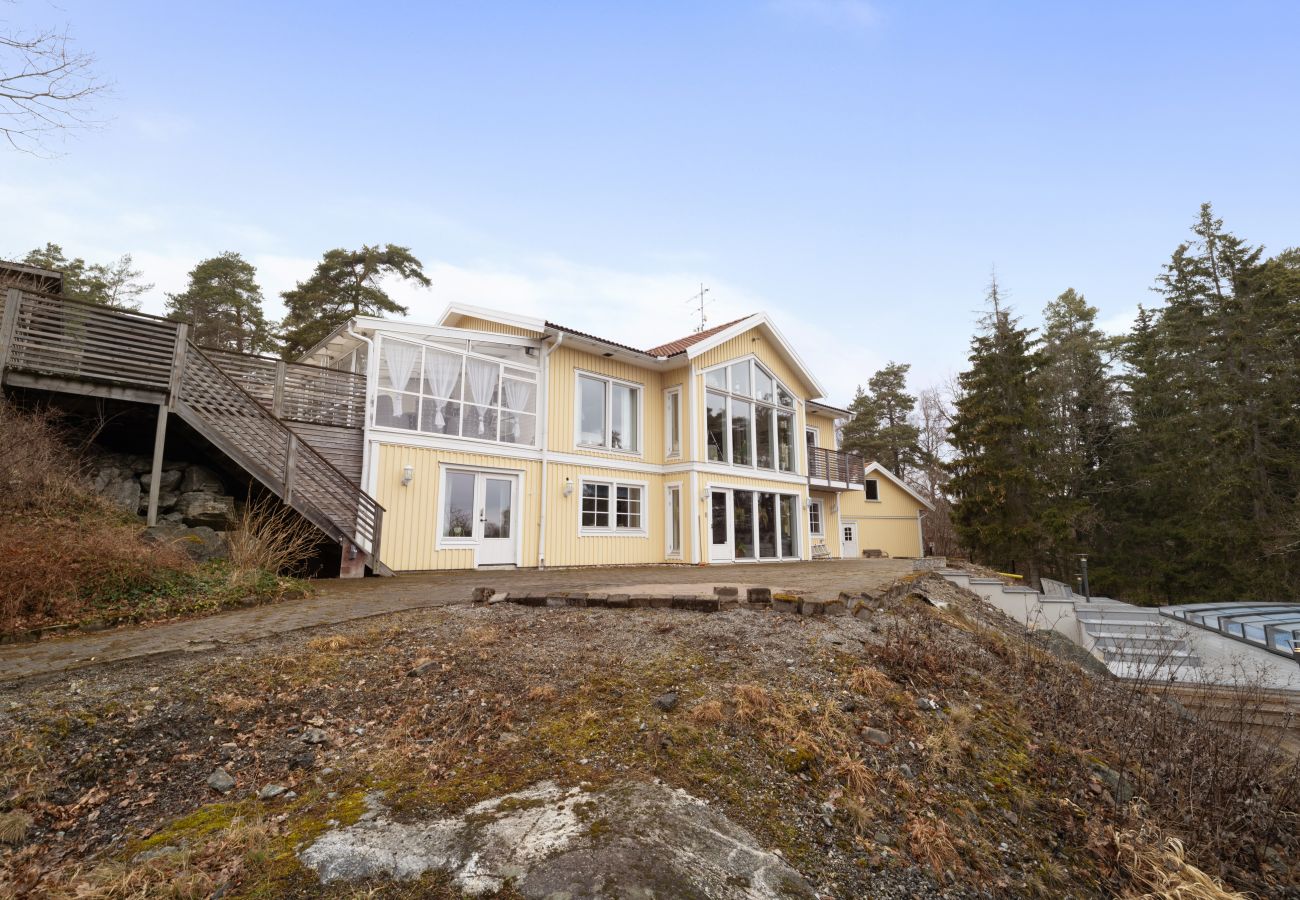 Villa in Tyresö - Fantastic villa with extra everything