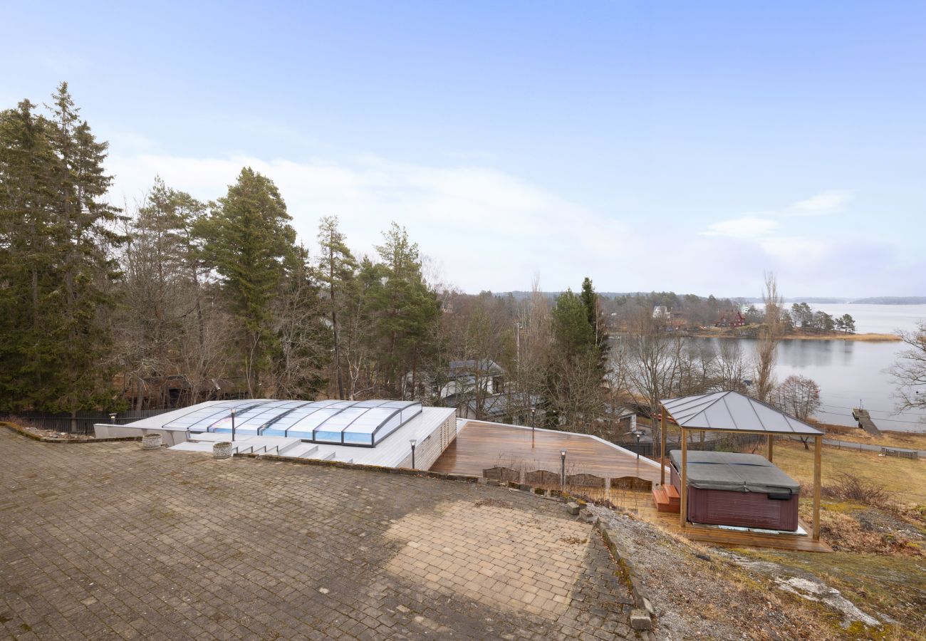 Villa in Tyresö - Fantastic villa with extra everything