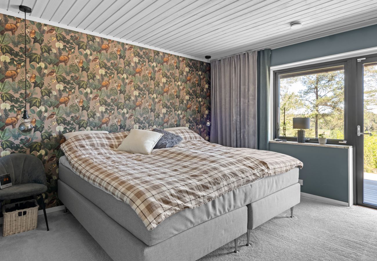 Villa in Värmdö - Golf and Pool Retreat