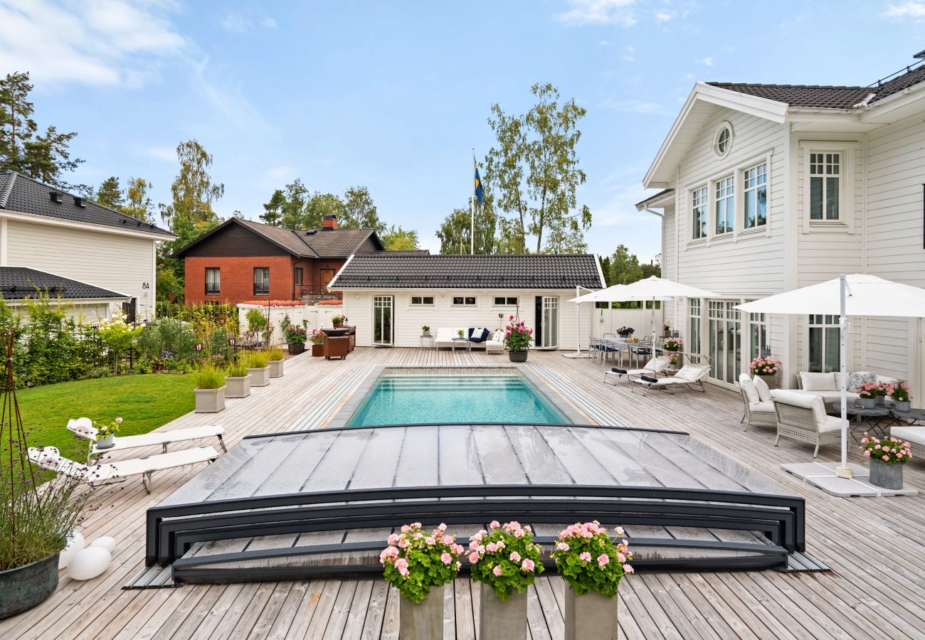 Villa in Saltsjö-Boo - Flower villa Saltsjö-Boo