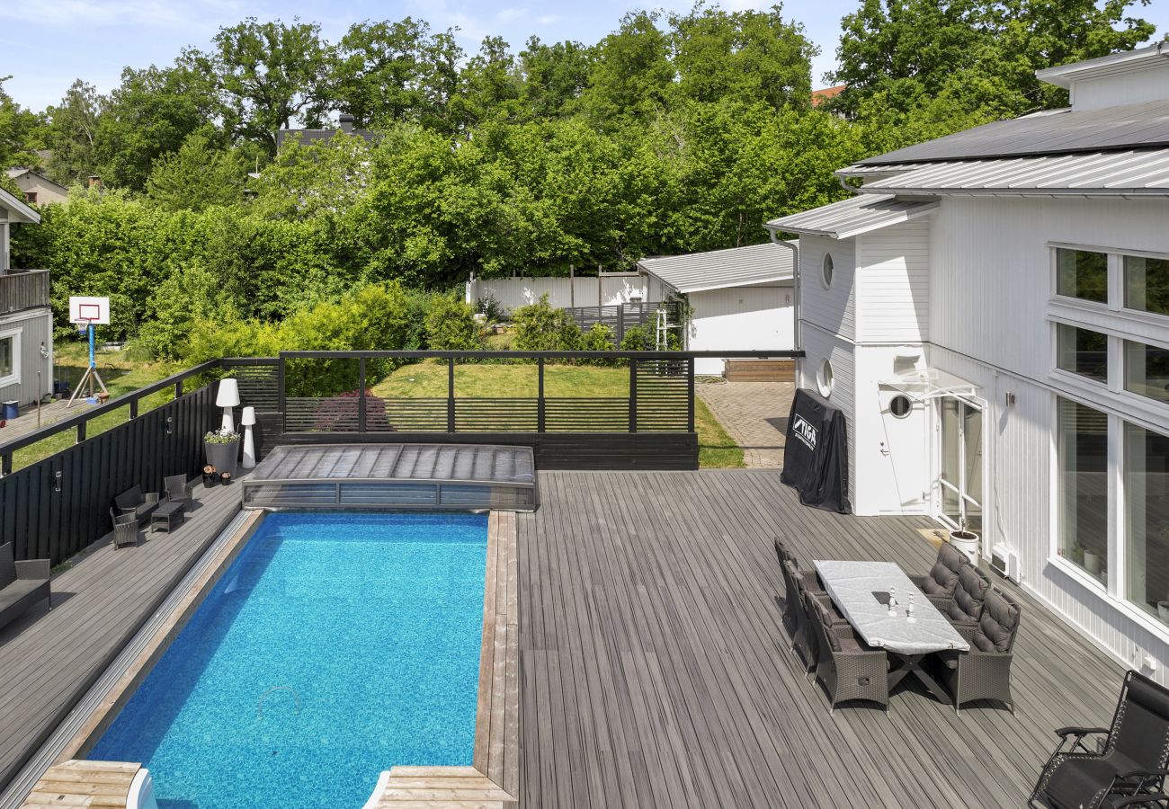 Villa i Ågesta - Lyxig villa i Stockholm
