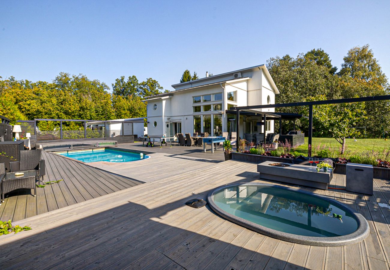 Villa i Ågesta - Lyxig villa i Stockholm