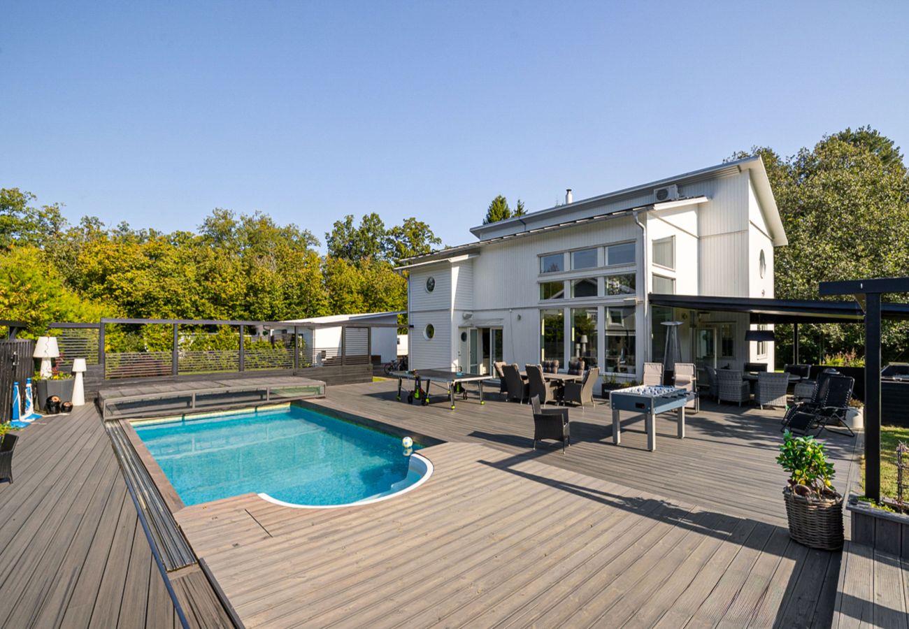 Villa i Ågesta - Lyxig villa i Stockholm