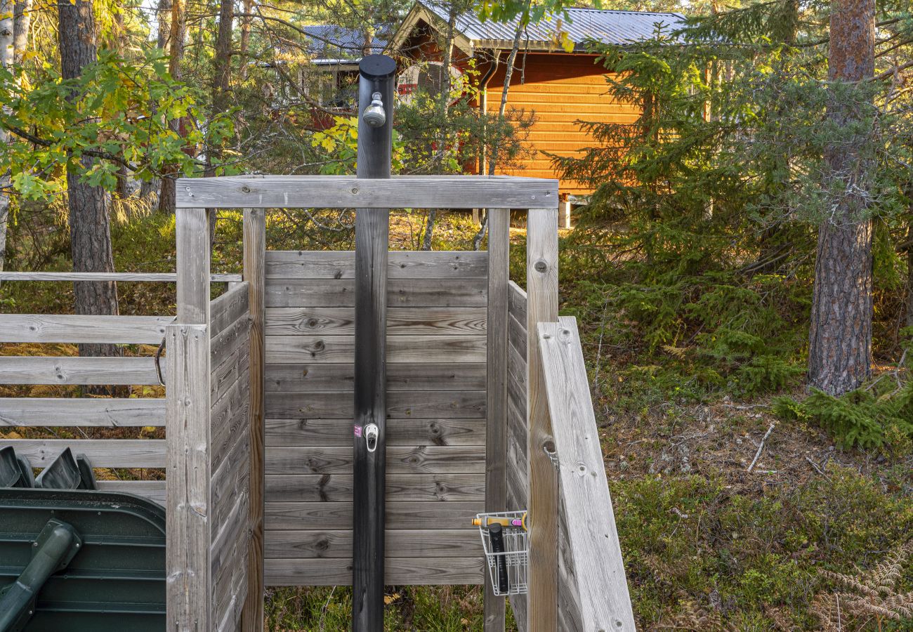 Lanthus i Ornö - Mysig stuga på Ornö
