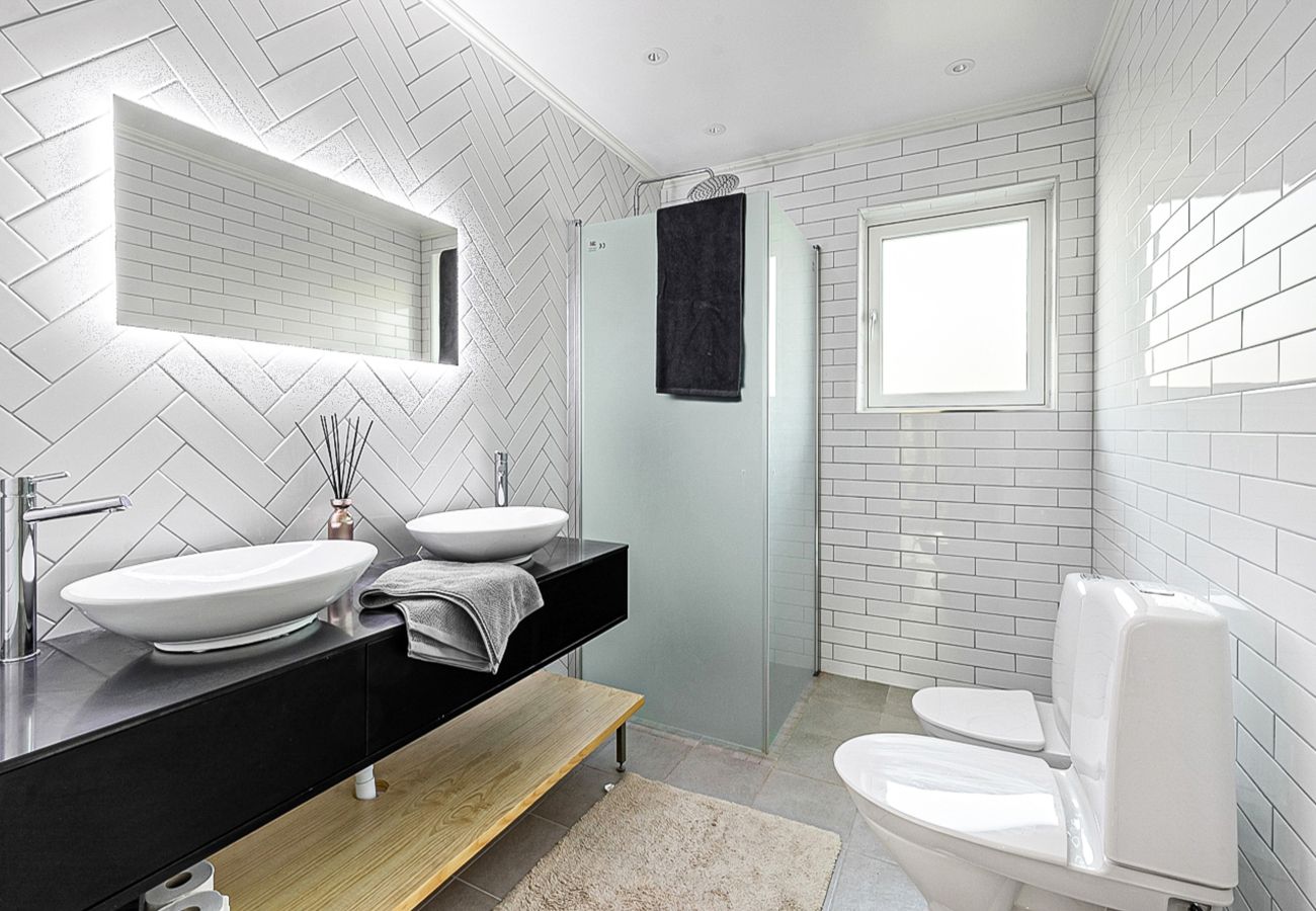 Villa i Vega - Modern villa med jacuzzi