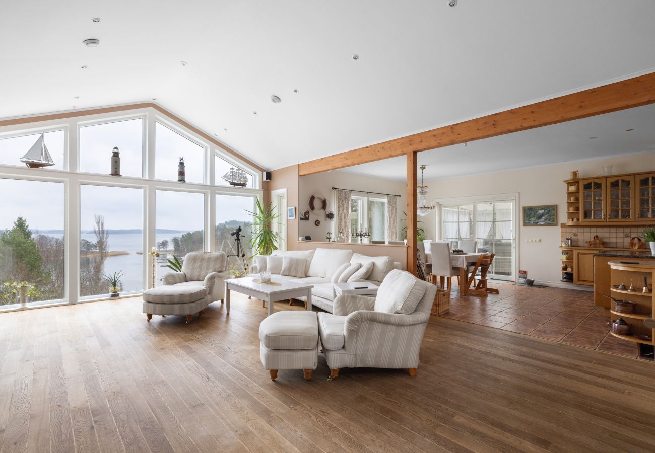 Villa i Tyresö - Fantastisk villa med extra allt