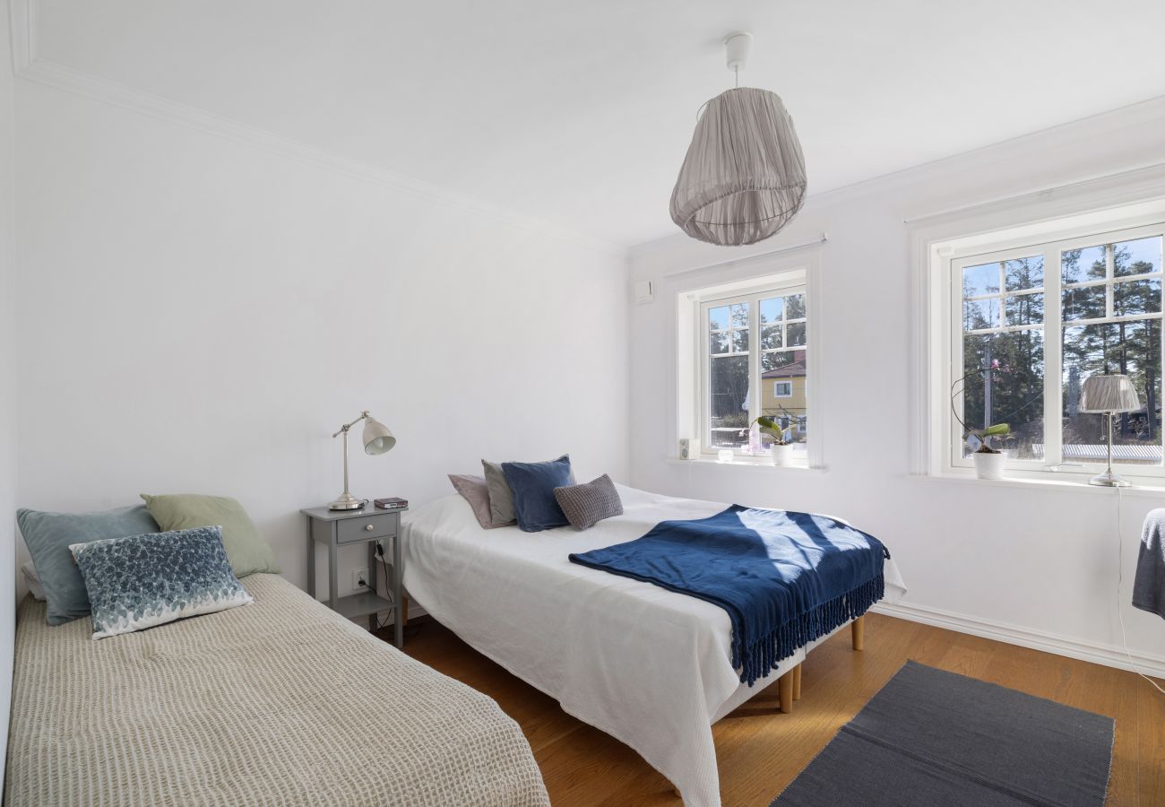 Villa i Värmdö - Lyxvilla med pool och havsutsikt i Stockholms skärgård