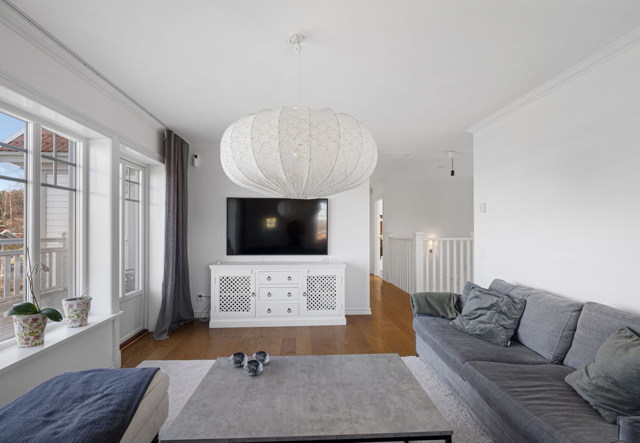 Villa i Värmdö - Lyxvilla med pool och havsutsikt i Stockholms skärgård