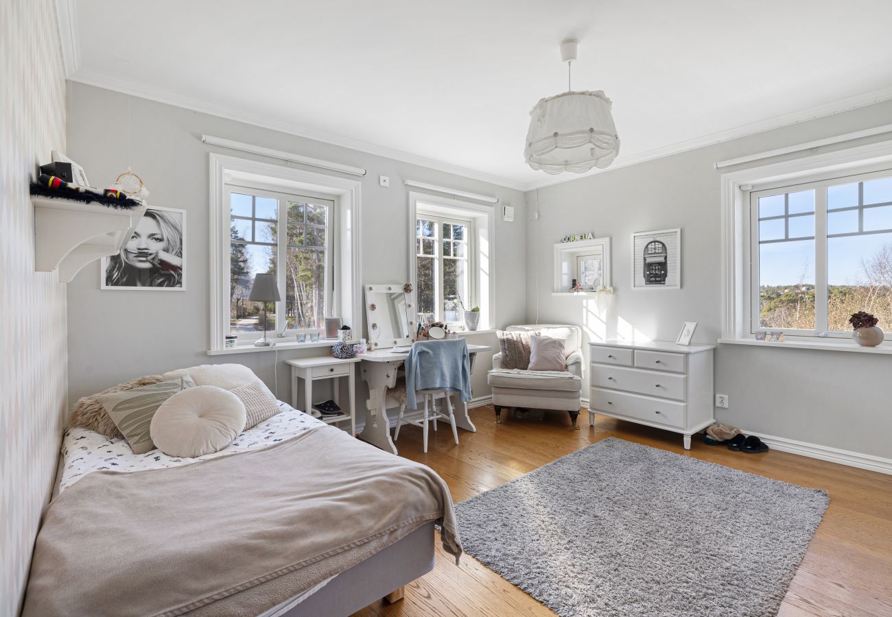 Villa i Värmdö - Lyxvilla med pool och havsutsikt i Stockholms skärgård