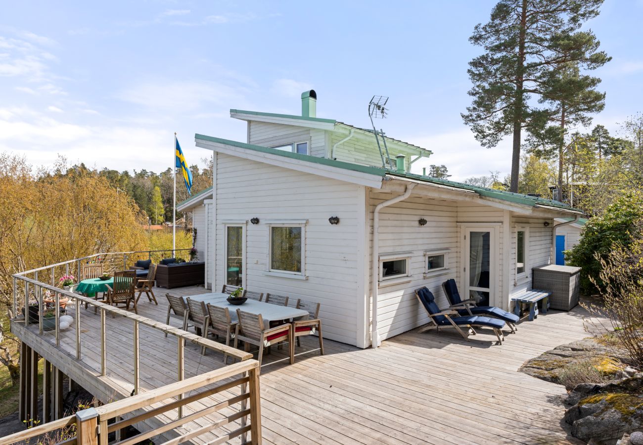 Villa i Nacka -  Skärgårds villa Katt  Vänlig
