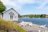 Villa i Saltsjö-Duvnäs - Seaside Villa with Own Beach 
