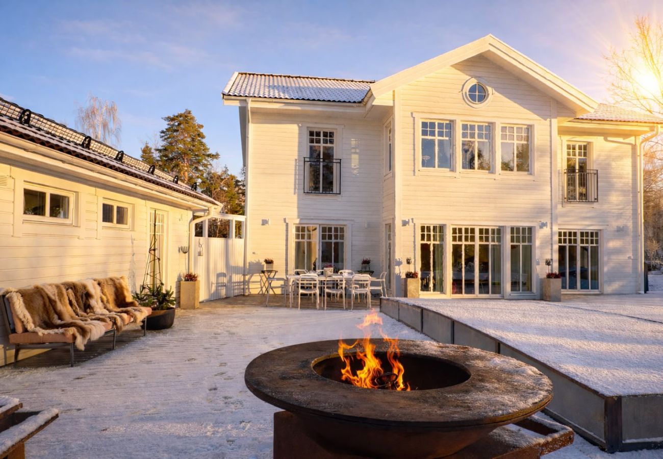 Villa i Saltsjö-Boo - Blomhuset Saltsjö-Boo
